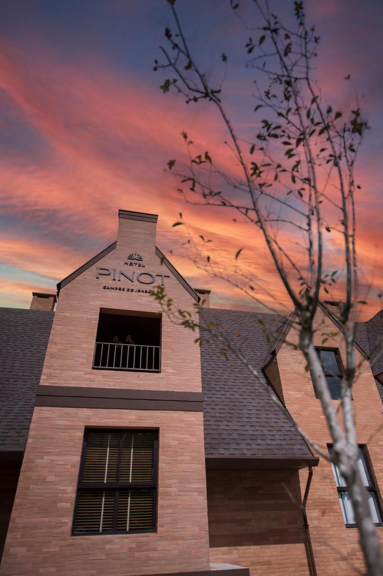 Pinot Hotel Campos do Jordão エクステリア 写真